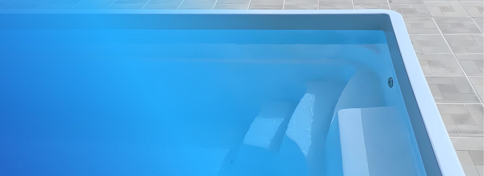 Бордюрный камень для бассейна — установка в Кирове