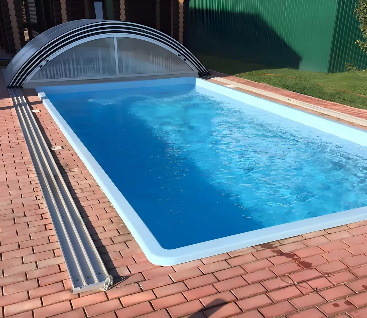 Laguna 7 — вечернее освещение в Кирове